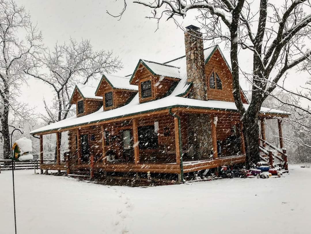 Hart’s Desire Log Home